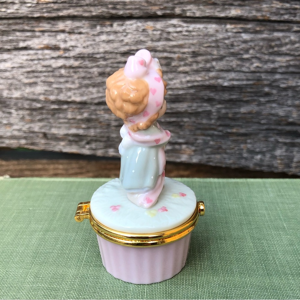 Precious Moments Pink and Gold Trinket Box tooth fairy Pill box Sad eyes Hinged - Picture 3 of 10